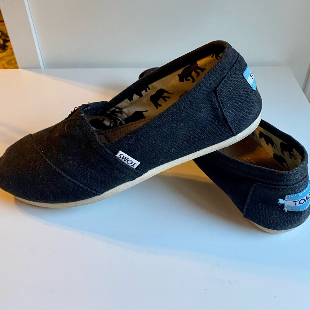 Black TOMS Size 8 - Picture 4 of 8